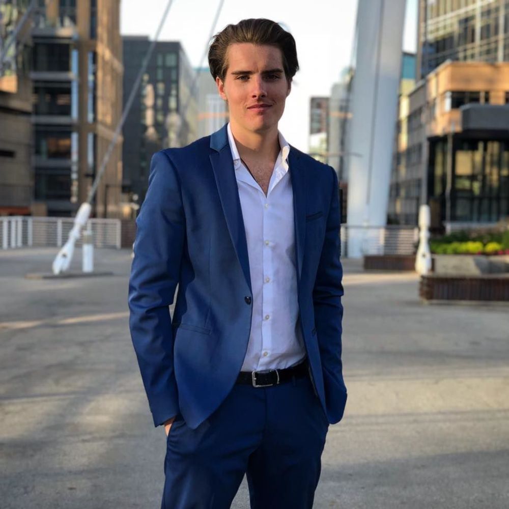 Meet your Posher, Benjamin